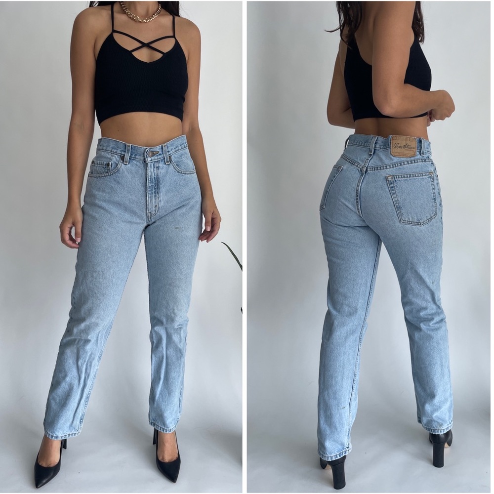 Vintage Levi's high rise light wash denim jeans - Picture 2 of 11